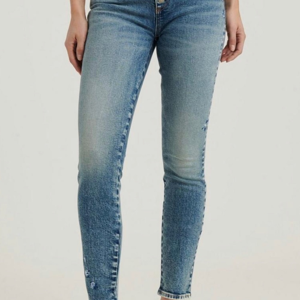 Lucky Brand Skinny Jeans with Blue Flower Detail - Picture 2 of 9